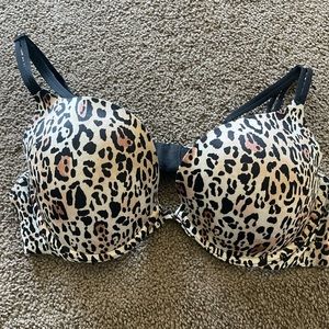 Victoria’s Secret Very Sexy Push up bra 38B